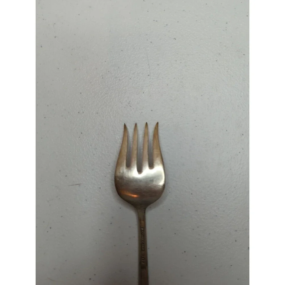 International 1847 Rogers Silverplate FIRST LOVE Chipped Beef Fork(s) 6.25